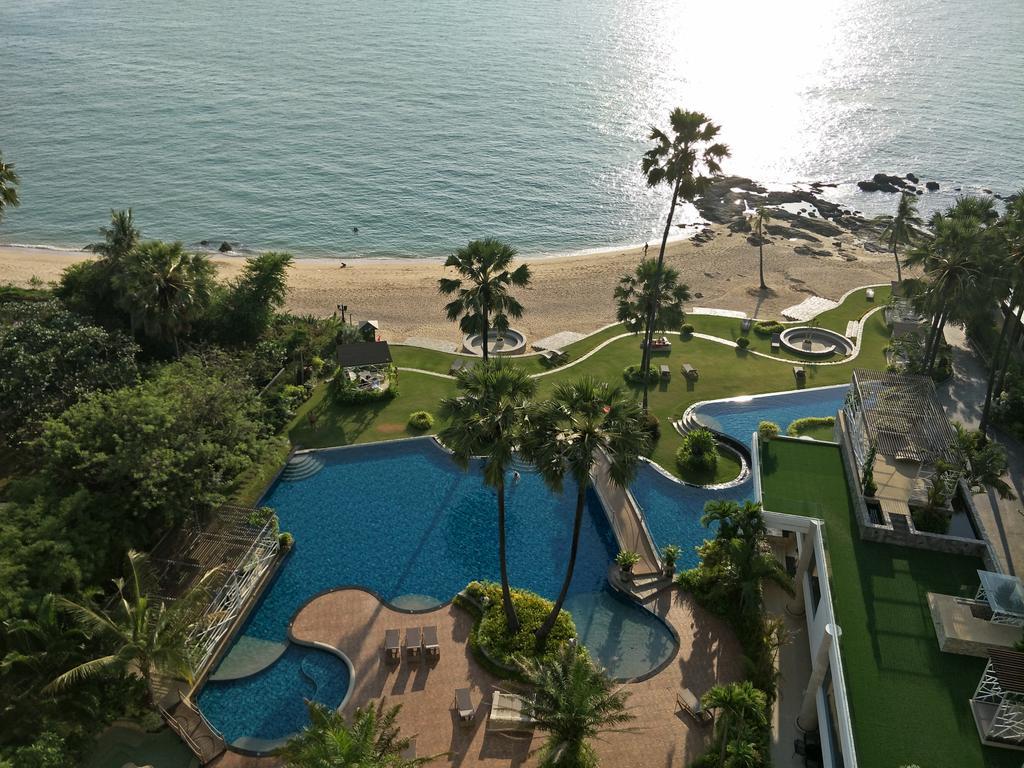 The Palm Wongamat Beach Pattaya Bagian luar foto